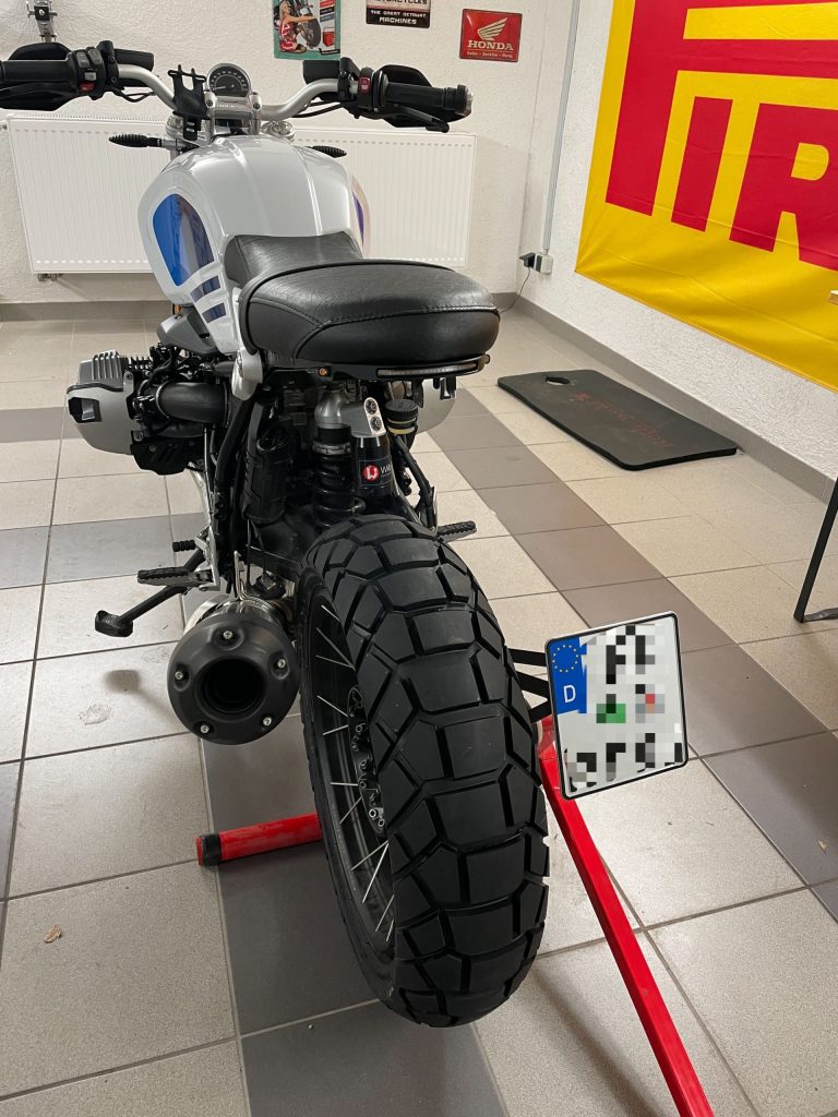 Motorrad beim Reifenservice